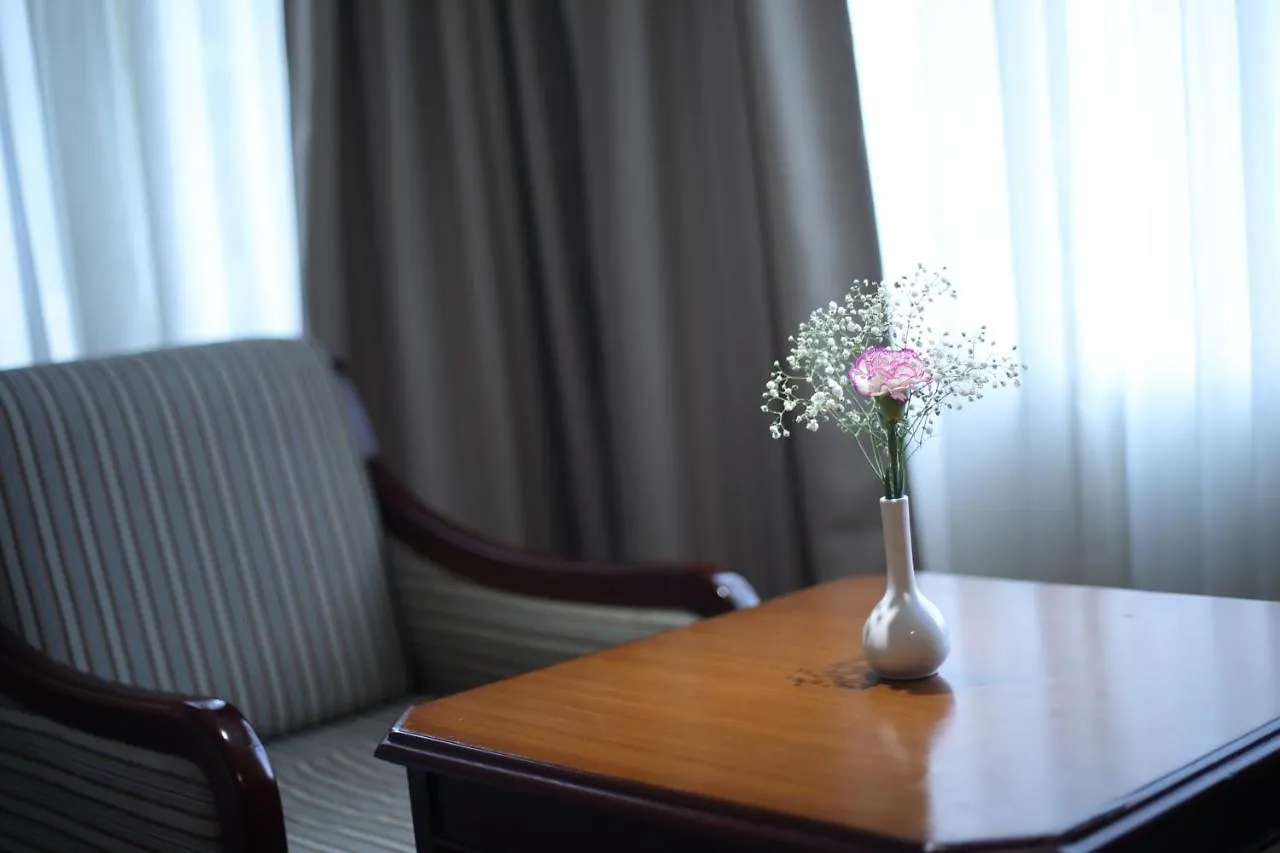 Issacs Residency Hotel Munnar