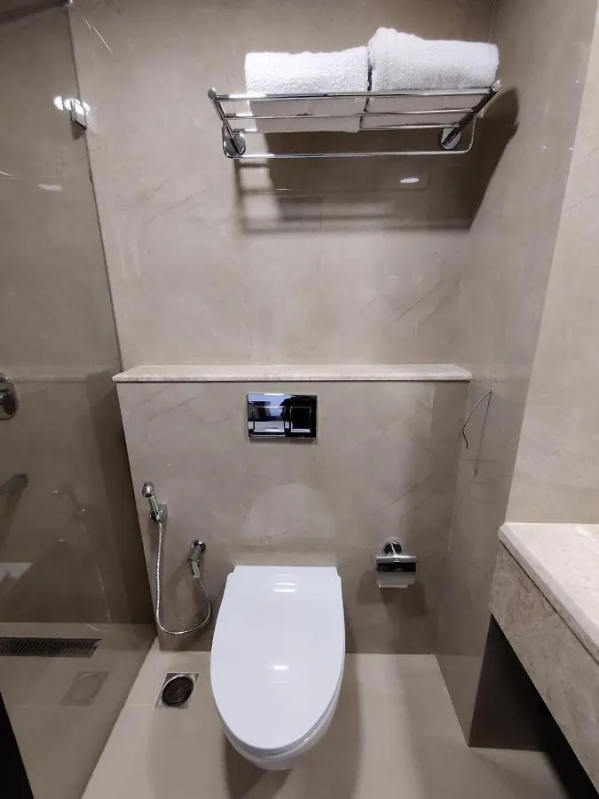 Issacs Residency Hotel Munnar