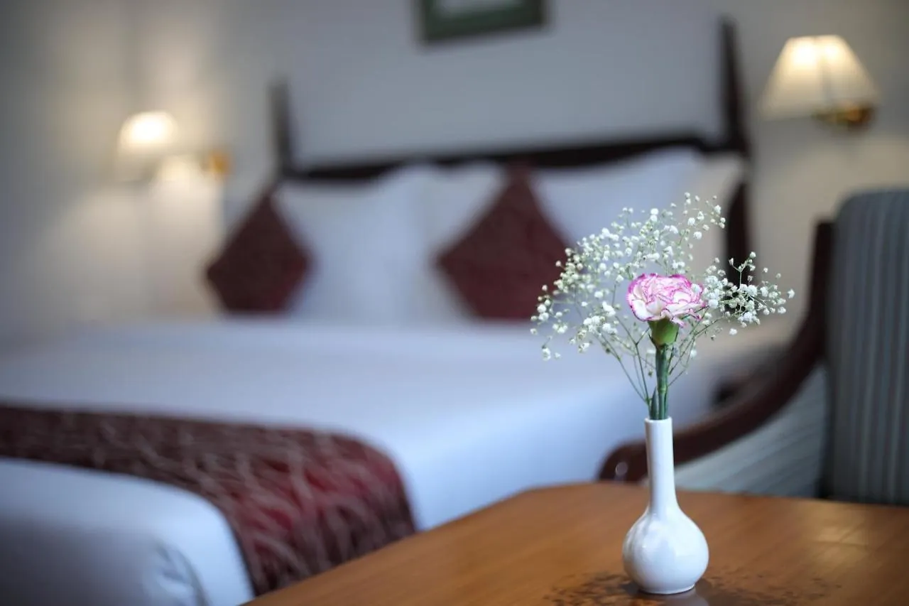 Issacs Residency Hotel Munnar