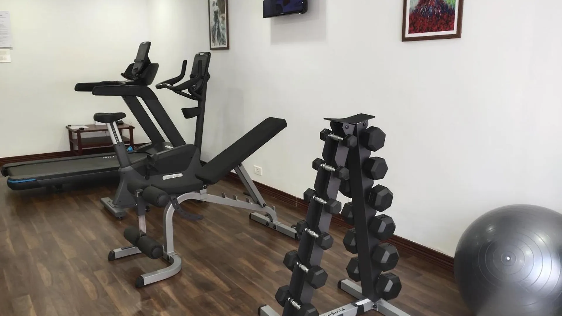 Issacs Residency Hotel Munnar India