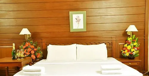 Issacs Residency Hotel Munnar