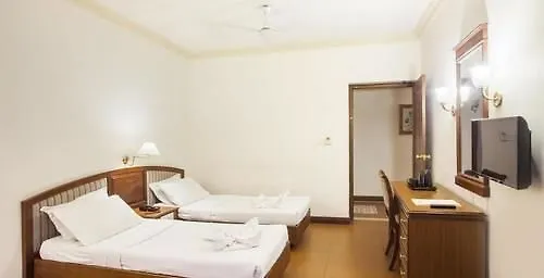 Issacs Residency Hotel Munnar