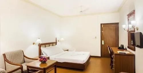 Issacs Residency Hotel Munnar