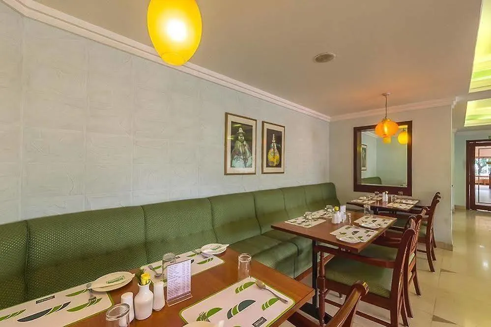 Issacs Residency Hotel Munnar
