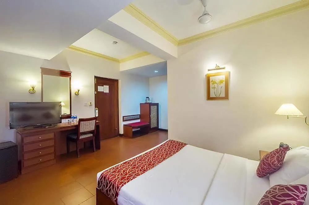 Issacs Residency Hotel Munnar
