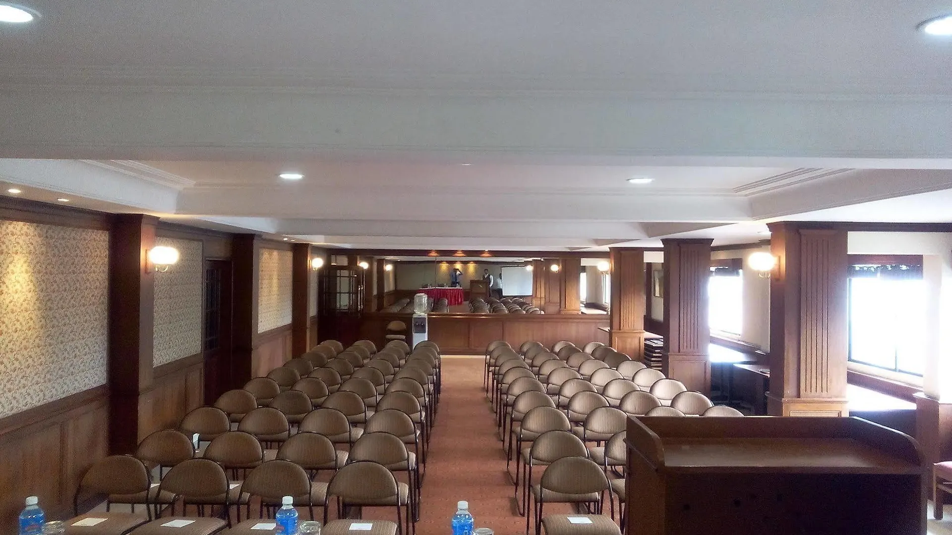 Issacs Residency Hotel Munnar
