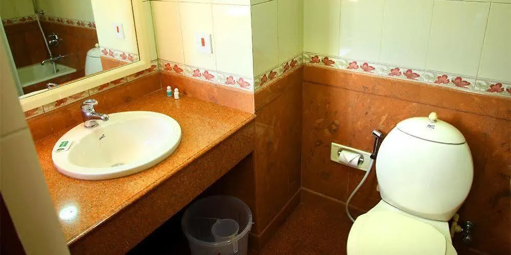 Issacs Residency Hotel Munnar